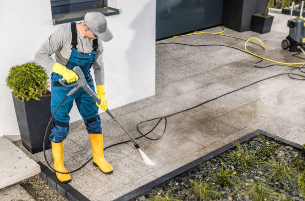 Best Commercial Building Pressure Washing  in Maple Bluff, WI